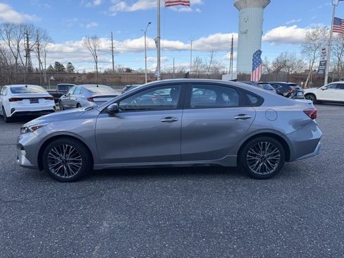 Used 2023 Kia Forte GT-Line w/ GT-Line Premium Package image 2