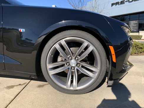 Used 2018 Chevrolet Camaro LT image 13