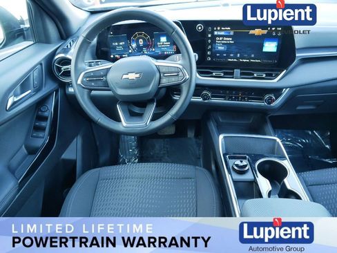 Used 2026 Chevrolet Equinox LT image 17