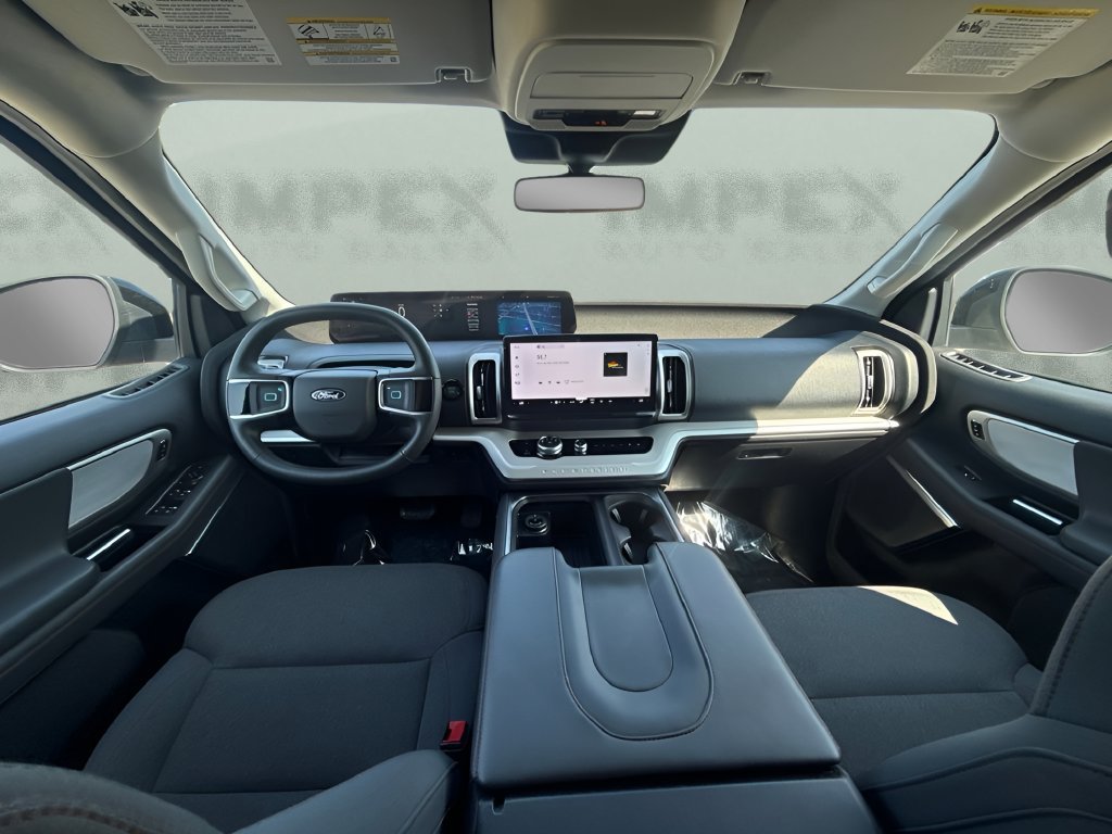 Used 2025 Ford Expedition Max Active RWD image 12