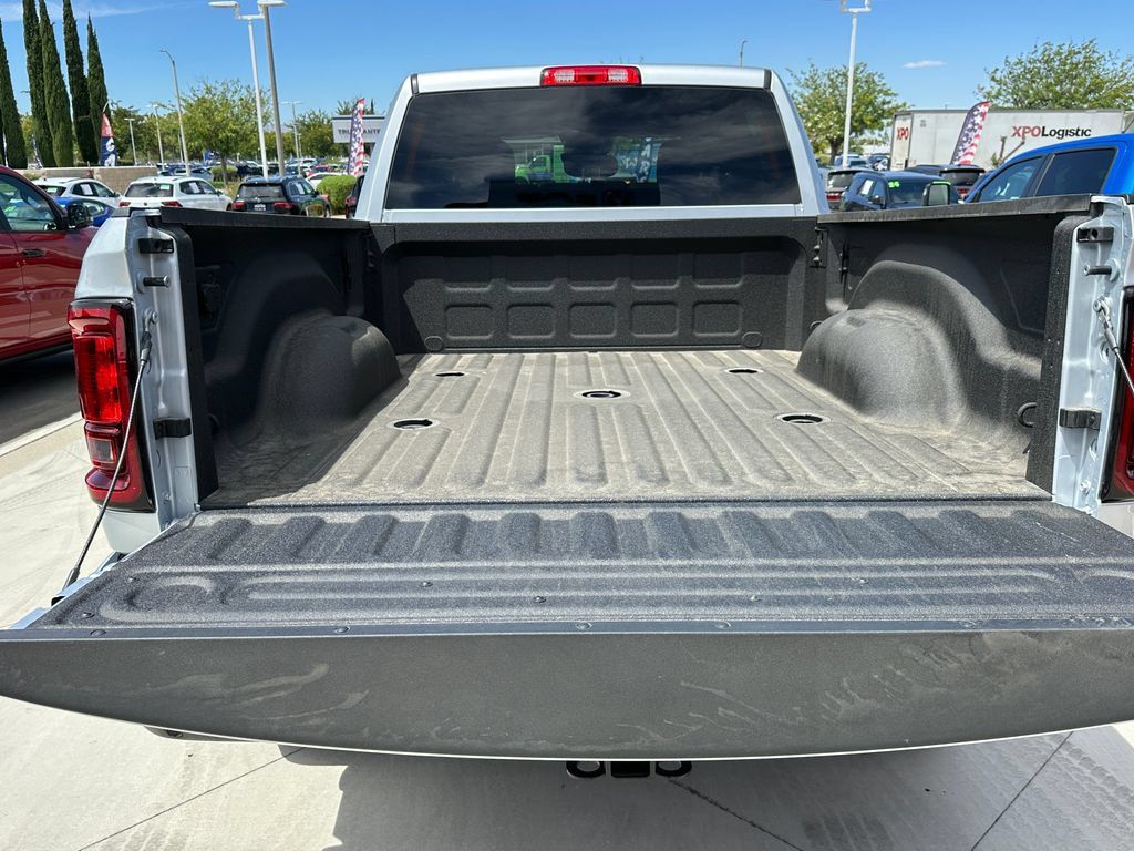 New 2026 RAM 2500 Big Horn AWD/4WD image 17