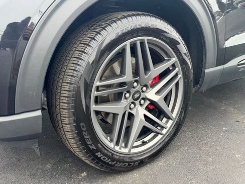 Used 2025 Ford Explorer ST-Line w/ ST-Line Street Pack image 31