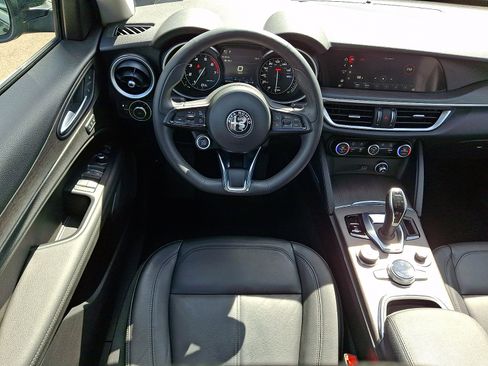 Used 2020 Alfa Romeo Stelvio Ti w/ Active Blind Spot Package AWD/4WD image 11