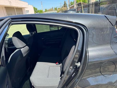 Used 2016 Toyota Prius C Two image 11