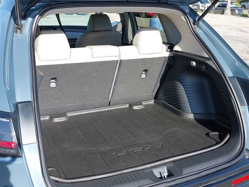 Used 2023 Honda HR-V EX-L image 12