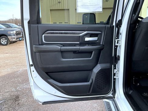 Used 2024 RAM 2500 Big Horn image 21