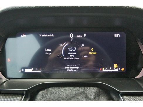 Used 2024 Jeep Grand Cherokee Laredo AWD/4WD image 10
