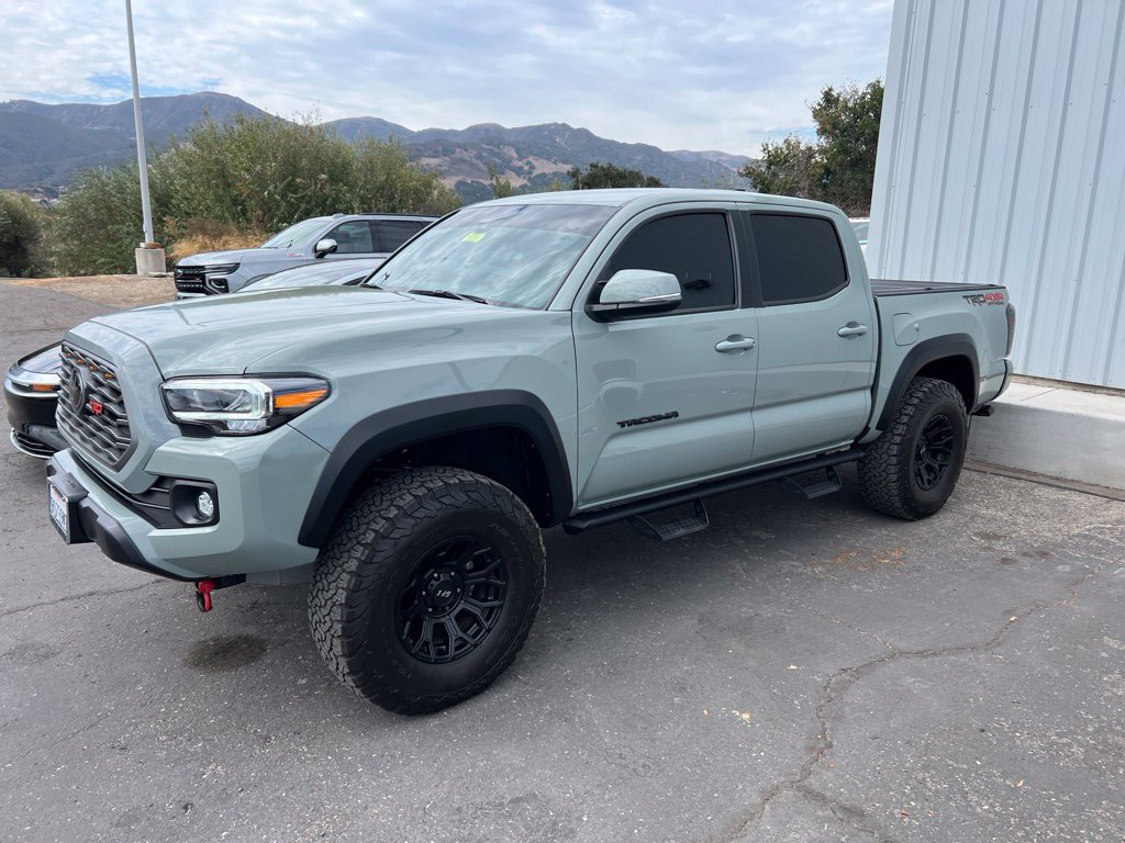 Used 2022 Toyota Tacoma TRD Off-Road w/ Technology Package AWD/4WD image 1