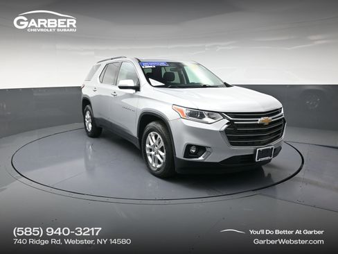 Used 2020 Chevrolet Traverse LT image 1