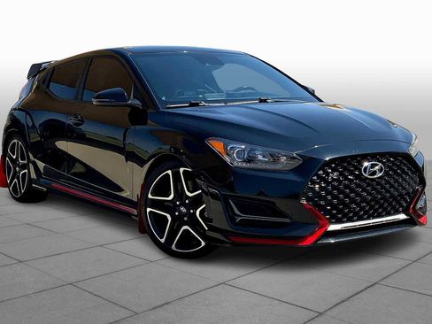 Used 2022 Hyundai Veloster N image 2