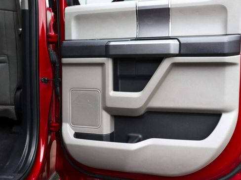 Used 2016 Ford F150 XLT w/ Equipment Group 302A Luxury image 29