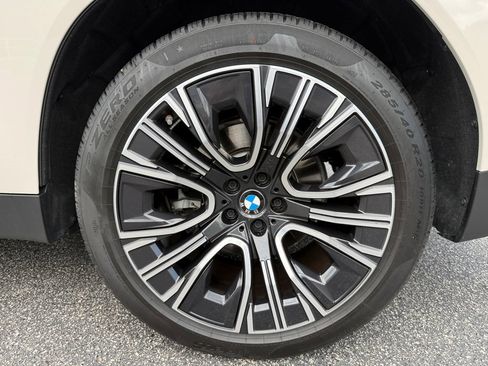 Used 2025 BMW X3 xDrive30i AWD/4WD image 16