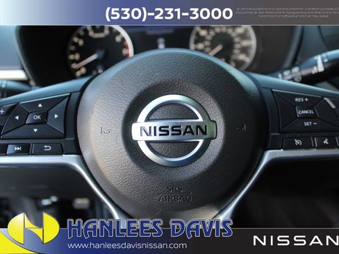 Used 2021 Nissan Altima 2.5 SV FWD image 26