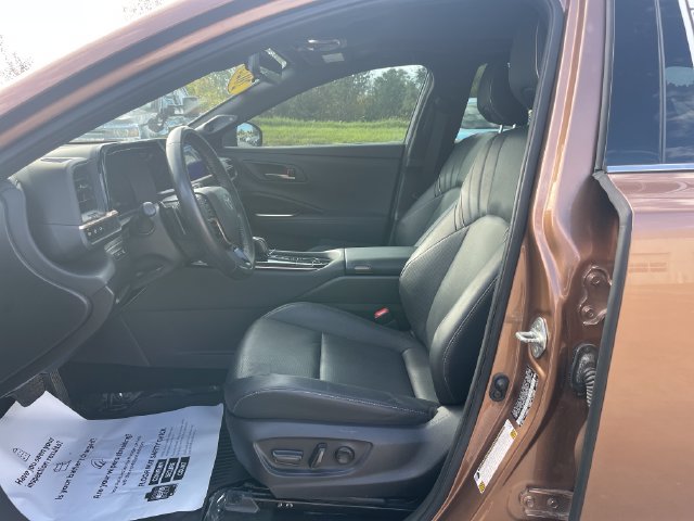 Used 2025 Toyota Crown Signia AWD/4WD image 19