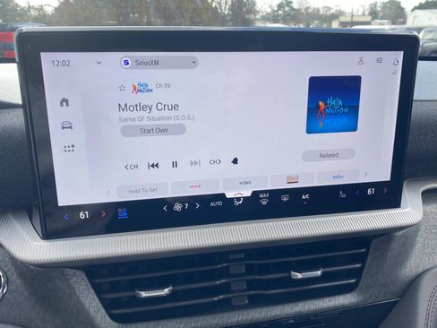 New 2026 Ford Explorer Platinum image 17