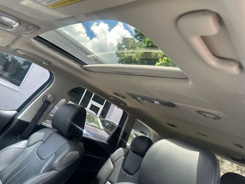 Used 2024 Kia Telluride EX AWD/4WD image 12