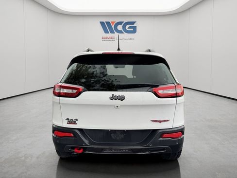Used 2018 Jeep Cherokee Trailhawk AWD/4WD image 5