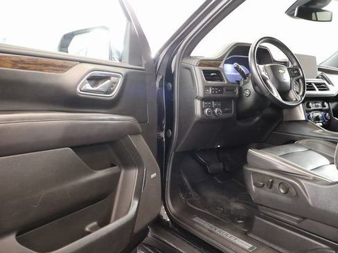 Used 2023 Chevrolet Tahoe Premier AWD/4WD image 8