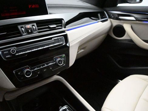 Used 2021 BMW X1 xDrive28i w/ Convenience Package image 4