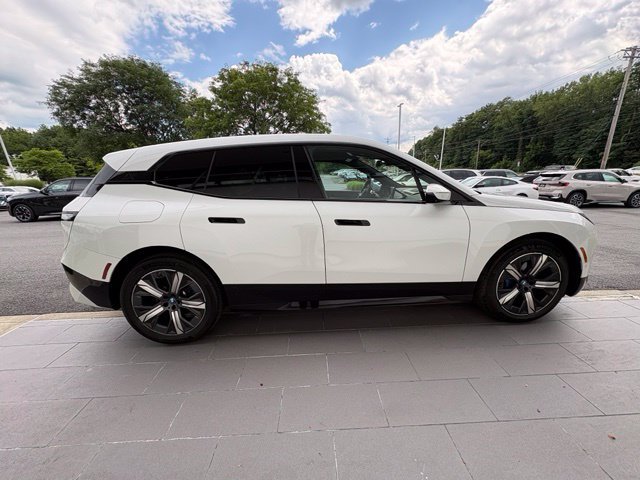 Certified 2024 BMW iX xDrive50 w/ Sport Package AWD/4WD image 6