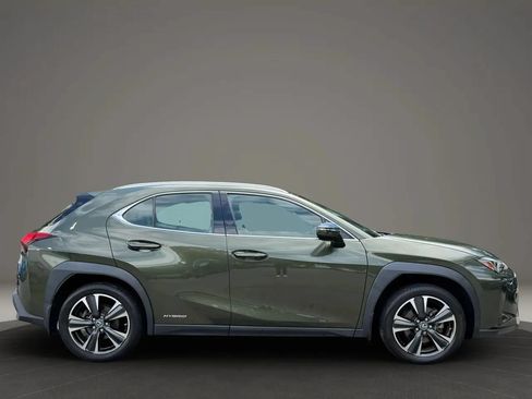 Used 2021 Lexus UX 250h w/ Premium Package AWD/4WD image 4