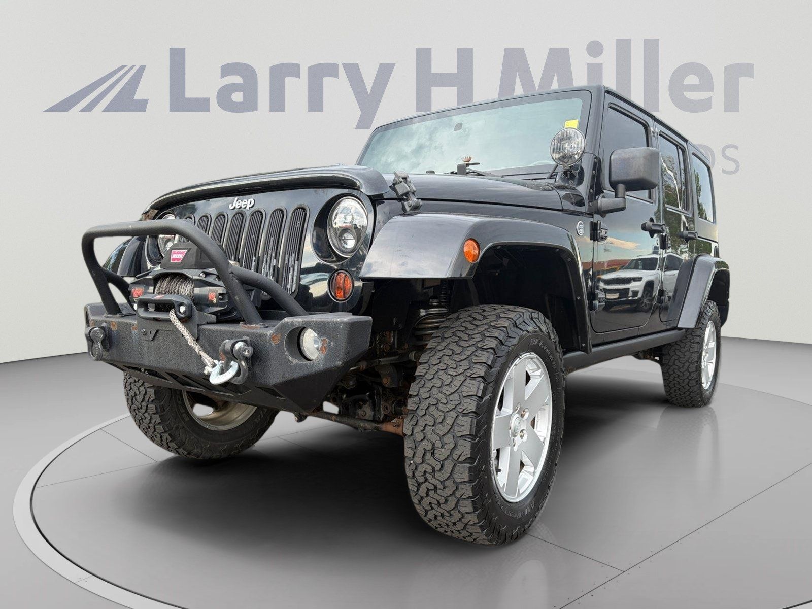 Used 2011 Jeep Wrangler Unlimited Sahara w/ Connectivity Group AWD/4WD image 1