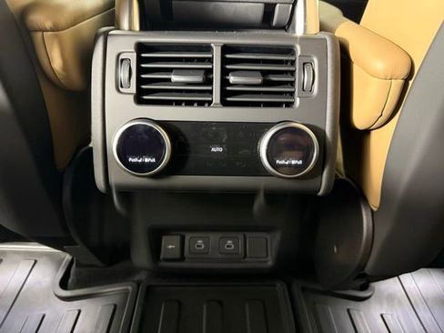 New 2026 Land Rover Discovery Limited Edition image 28