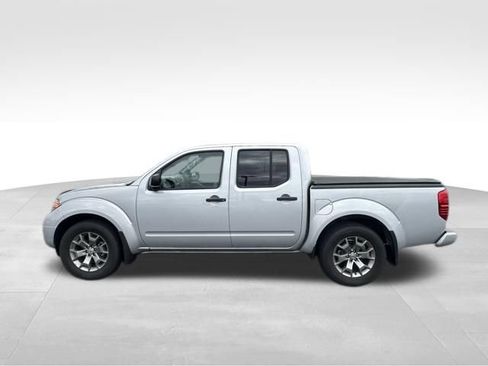 Used 2021 Nissan Frontier SV RWD image 3