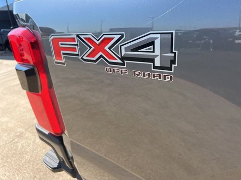 New 2026 Ford F250 Platinum image 8