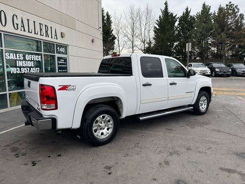 Used 2009 GMC Sierra 1500 SLE w/ Power Pack Plus image 17