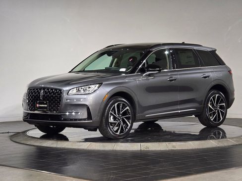 New 2026 Lincoln Corsair Reserve image 4