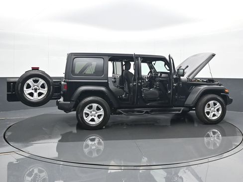 Used 2021 Jeep Wrangler Unlimited Sport image 26