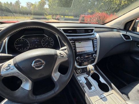 Used 2017 Nissan Murano SL w/ Cargo Package FWD image 11
