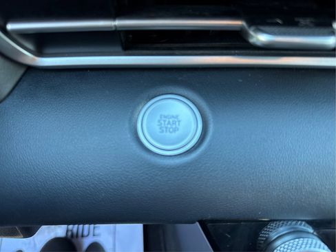 Used 2022 Hyundai Elantra SEL image 29