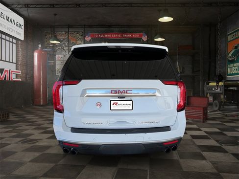 Used 2021 GMC Yukon XL Denali w/ Denali Ultimate Package image 4