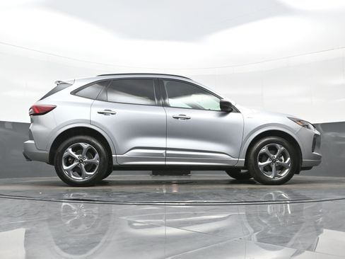 Used 2023 Ford Escape ST-Line image 32