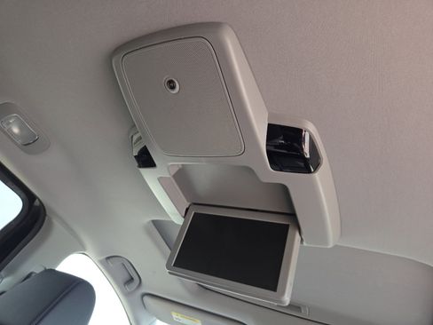 Used 2023 Honda Odyssey Touring image 12