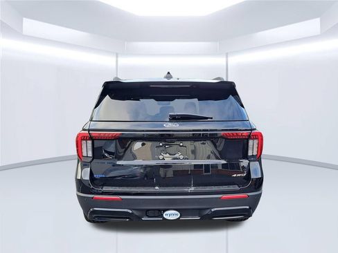 New 2026 Ford Explorer ST-Line w/ ST-Line Street Pack AWD/4WD image 6