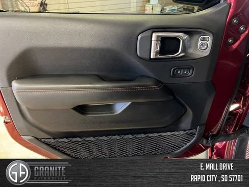 Used 2021 Jeep Gladiator Mojave w/ Dual Top Group AWD/4WD image 11