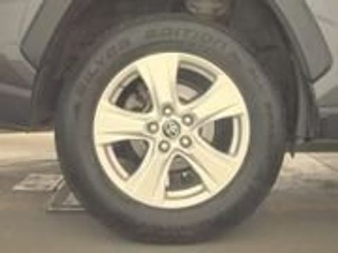 Used 2019 Toyota RAV4 XLE image 11