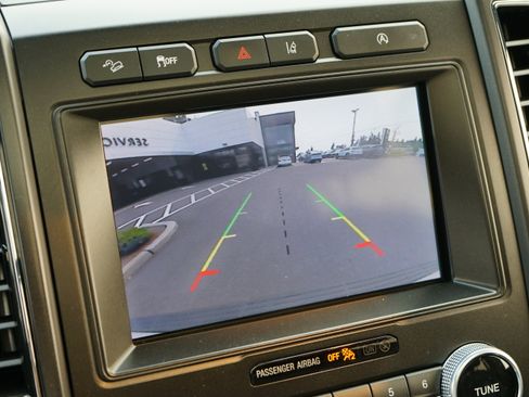 Used 2021 Ford Expedition Limited image 26