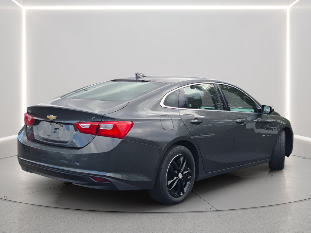 Used 2017 Chevrolet Malibu LT FWD image 13