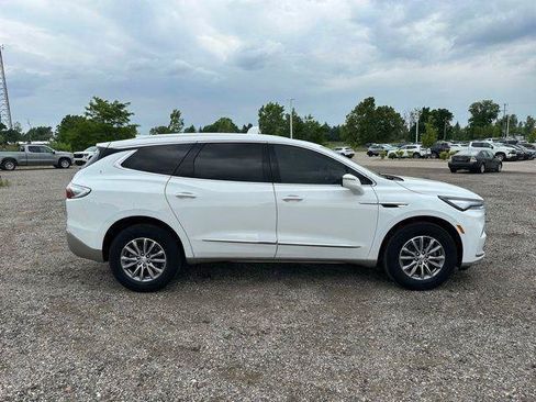 Used 2023 Buick Enclave Essence w/ Trailering Package, 5000 lbs. FWD image 7