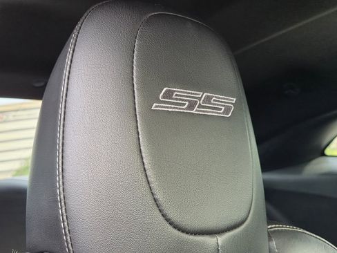 Used 2010 Chevrolet Camaro SS w/ RS Package RWD image 21