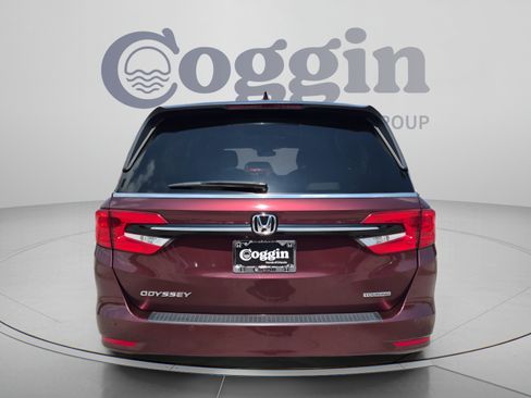 Certified 2021 Honda Odyssey Touring image 5