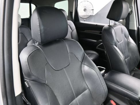 Used 2022 Kia Telluride EX w/ EX Premium Package AWD/4WD image 45