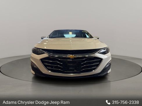 Used 2024 Chevrolet Malibu LT FWD image 2