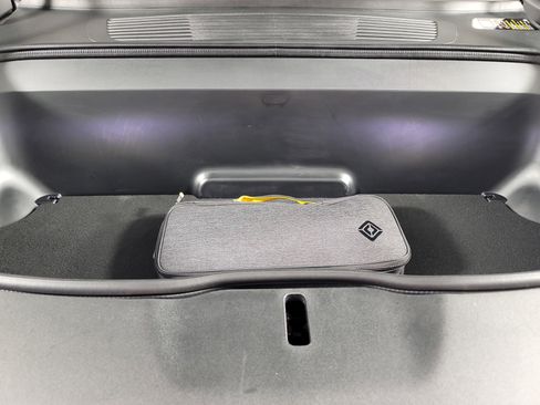 Used 2024 Rivian R1S Adventure AWD/4WD image 14