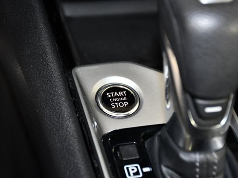 Used 2024 Nissan Altima 2.5 SV FWD image 24