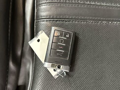 Used 2012 Cadillac SRX Luxury FWD image 32